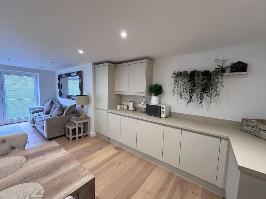 2Bed Ground Floor Flat + Garden Apartamento Sunningwell Exterior foto